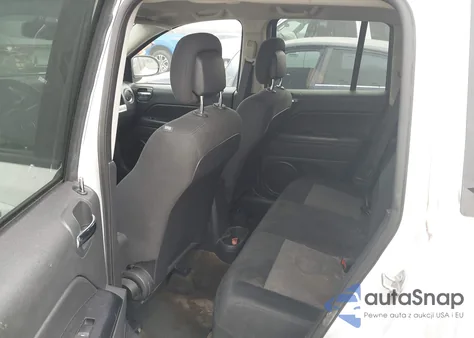 2016 Jeep Compass Sport из США, поврежденный, VIN 1C4NJCBA1GD702969